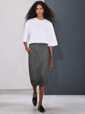 GAP Gray Midi Pencil Skirt